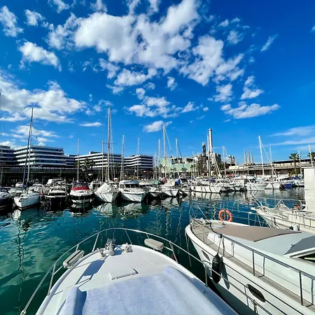 Barco Amplio Con 2 Camarotes / Comfy Boat With 2 Bedrooms - Bateau-hôtel *