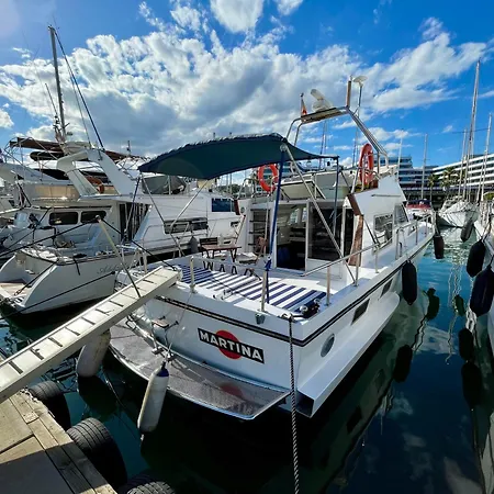 Botel Barco Amplio Con 2 Camarotes / Comfy Boat With 2 Bedrooms - Barcelona